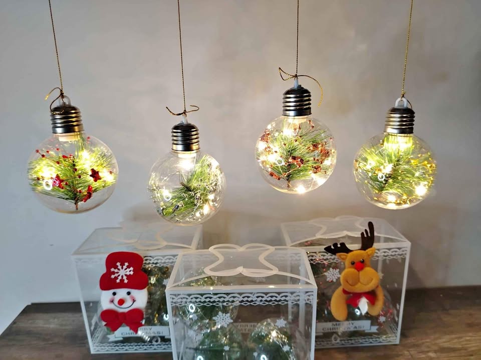 Esferas con Luces para Arbol de Navidad 2024